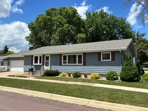 1101 N North Ave, Fairmont, MN, 56031-1652 | Card Image