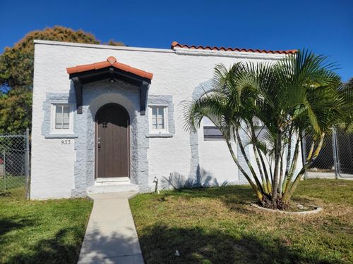 933 37th St, West Palm Beach, FL, 33407-4003 | Card Image