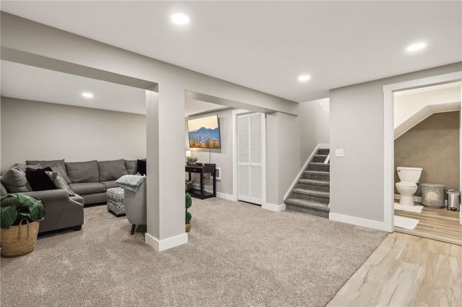 637 State Route 208, House other with 3 bedrooms, 3 bathrooms and 4 parking in Pulaski PA | Image 25