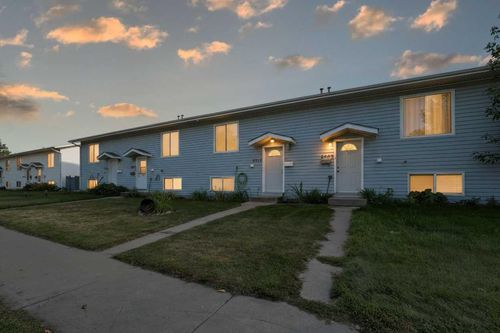 4915 Womacks Rd, Blackfalds, AB, T0M0J3 | Card Image