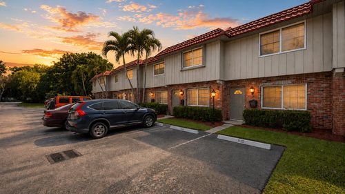 6h-67 Ne 20th Ct, Wilton Manors, FL, 33305-1086 | Card Image