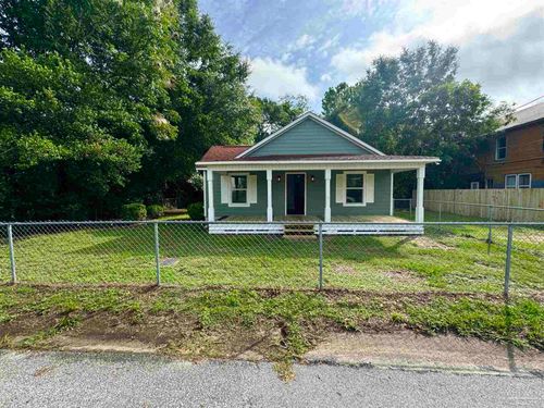 424 Front St, Century, FL, 32535-2983 | Card Image
