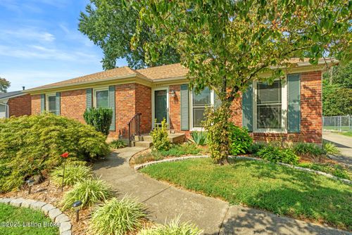 9401 Habersham Dr, Louisville, KY, 40242-2311 | Card Image