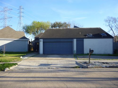 11003 Colebrook Dr, Houston, TX, 77072-1919 | Card Image