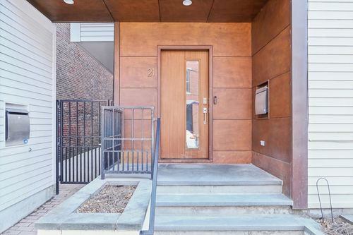 apt-1-21 Oak St, Boston, MA, 02129-1898 | Card Image