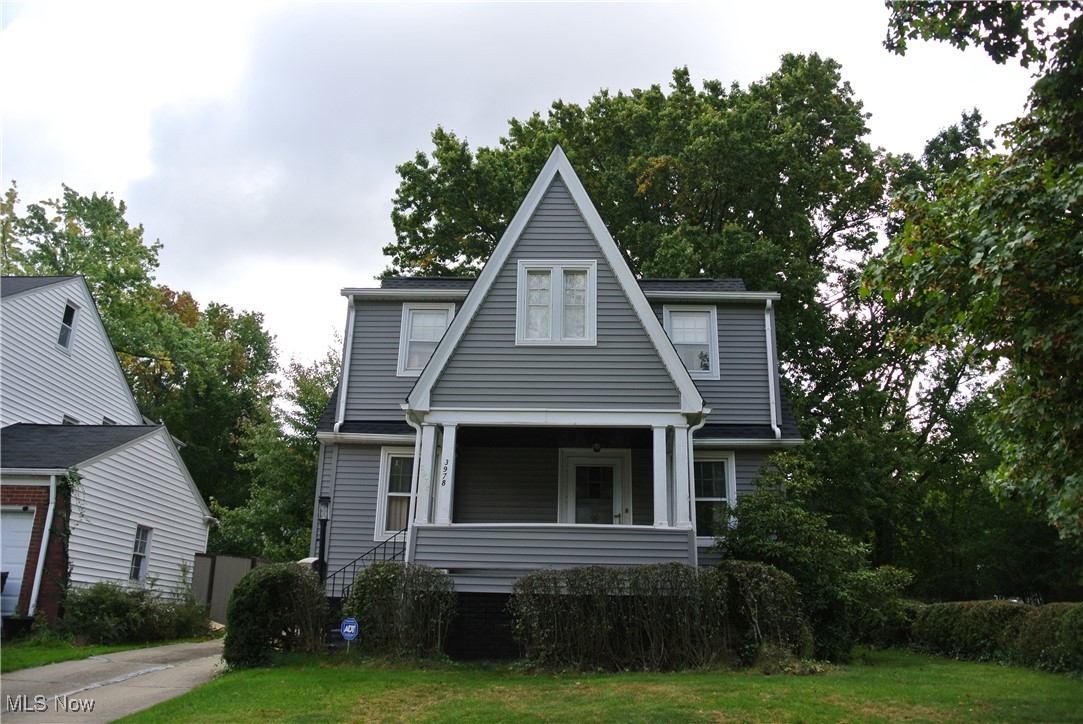 Delmore Rd, Cleveland Heights, OH 44121