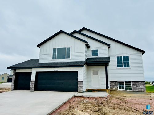 6220 W Goldberg St, Sioux Falls, SD, 57107-2182 | Card Image