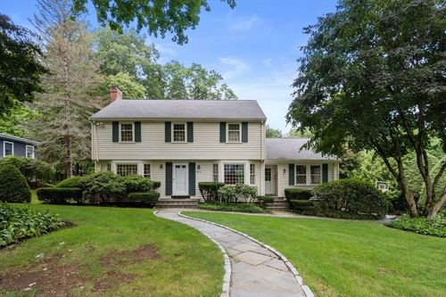 11-11 Nantucket Rd, Wellesley, MA, 02481-1210 | Card Image