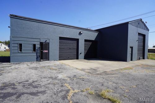 310 Mccambridge Ave, Madison, IL, 62060-1551 | Card Image