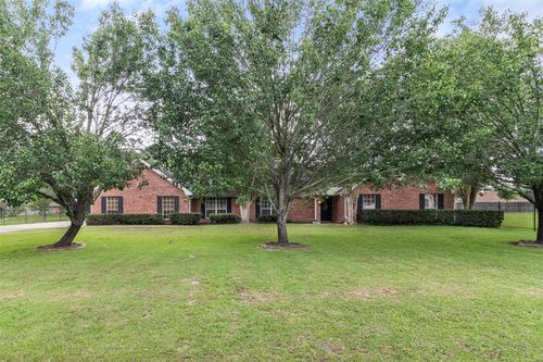 626 Meadowlark Ln, Winnie, TX, 77665-8598 | Card Image
