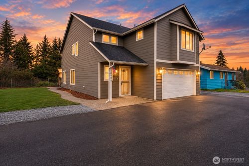 14479 57th Ave S, Tukwila, WA, 98168-4518 | Card Image