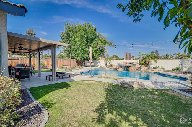 10207 Bay Colony Dr, House other with 3 bedrooms, 2 bathrooms and null parking in Bakersfield CA | Image 27