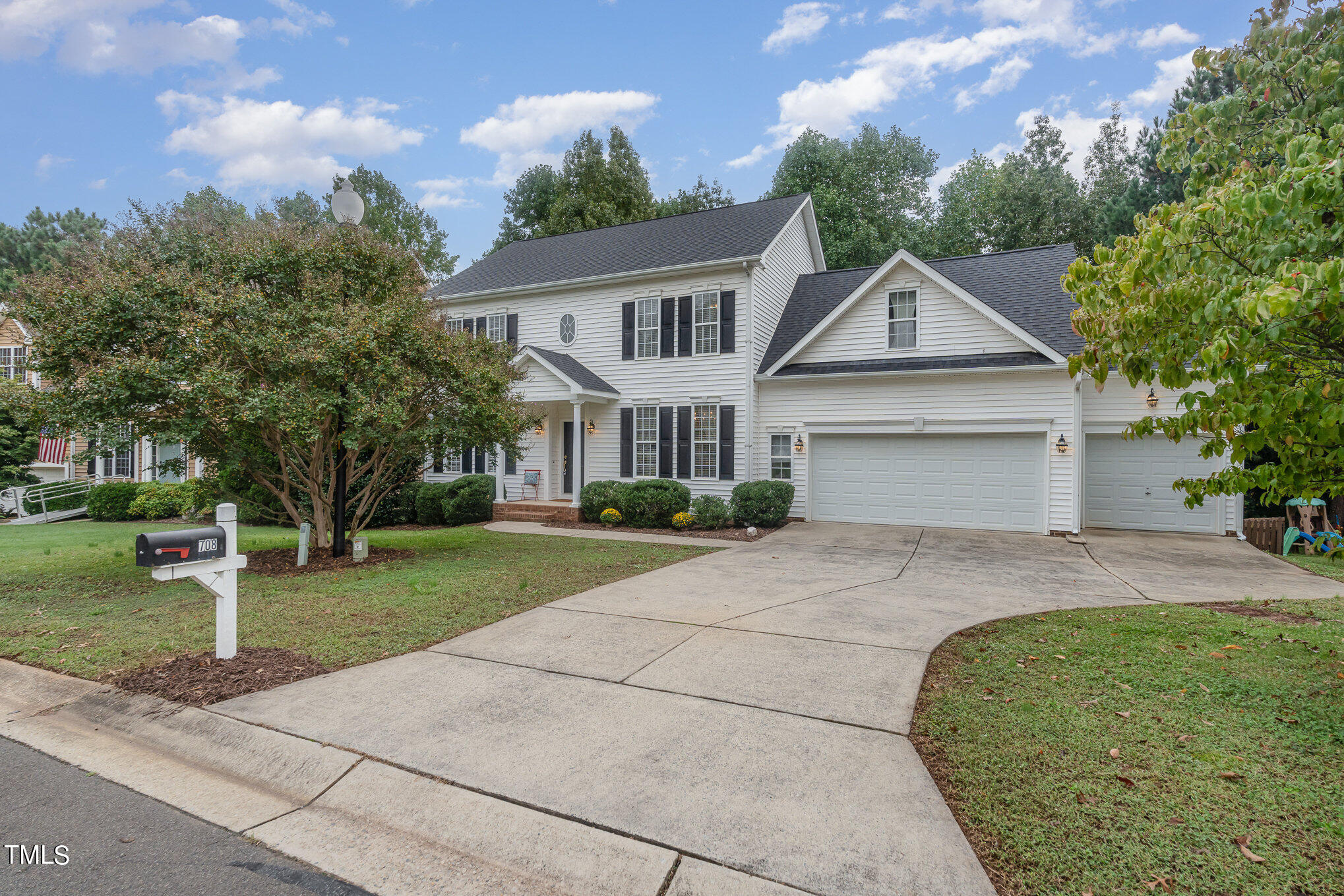 Creek Haven Dr, Holly Springs, NC 27540