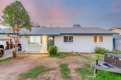 4938 W Mclellan Rd, Glendale, AZ, 85301-4011 | Card Image