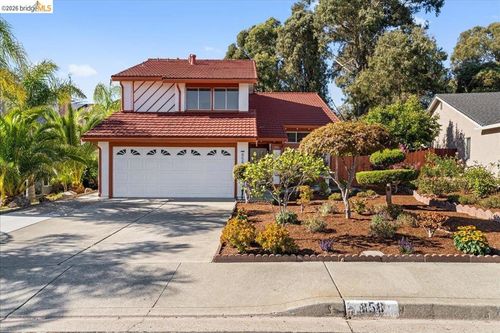 858 Coral Ridge Cir, Rodeo, CA, 94572-1806 | Card Image