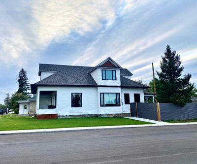 467 21 St, House detached with 4 bedrooms, 2 bathrooms and 2 parking in Fort Macleod AB | Image 3