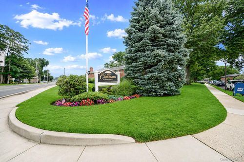 d-8-172 Edmunton Dr, Babylon, NY, 11703-5284 | Card Image