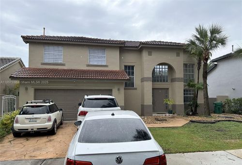 19131 Nw 89th Ct, Hialeah, FL, 33018-6232 | Card Image