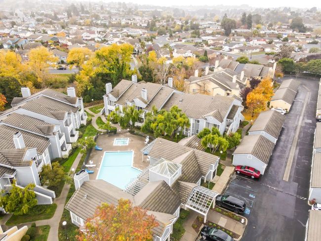709 Waterford, Condo with 2 bedrooms, 1 bathrooms and null parking in Pinole CA | Image 23