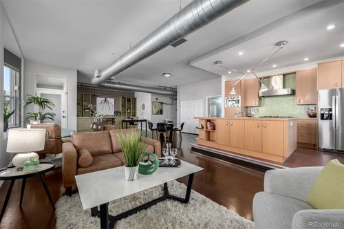 apt-204-277 N Broadway, Denver, CO, 80203-5903 | Card Image