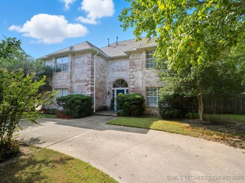 8710 S Delaware Pl, Tulsa, OK, 74137-2527 | Card Image