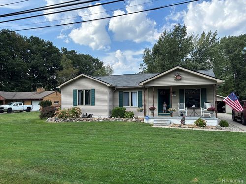 21601 Holly St, Clinton Township, MI, 48035-1735 | Card Image