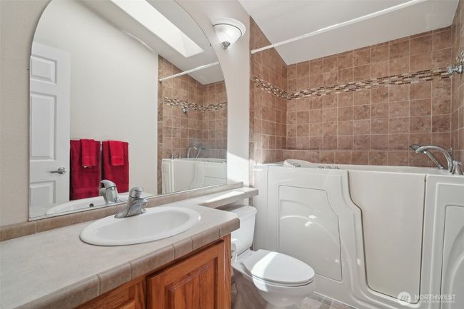 302 Oak St Sw, House other with 3 bedrooms, 2 bathrooms and 2 parking in Orting WA | Image 14