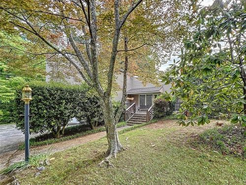 3220 Stoney Acres Dr Nw, Kennesaw, GA, 30152-4614 | Card Image