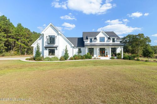 8 Grady Ln, Sumrall, MS, 39482-4078 | Card Image