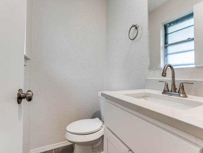 1810 Running River Rd, House other with 3 bedrooms, 3 bathrooms and null parking in Garland TX | Image 16