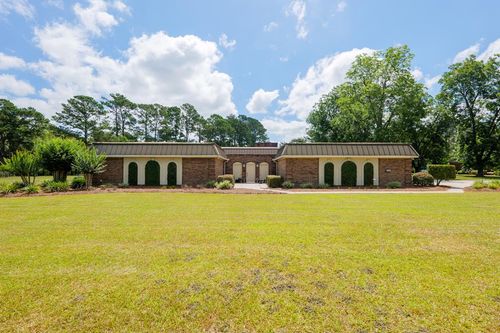 1009 Old Coffee Rd, Nashville, GA, 31639-1324 | Card Image