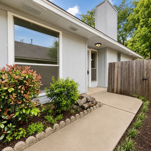 2114 Redwing Way, Round Rock, TX, 78664-7143 | Card Image