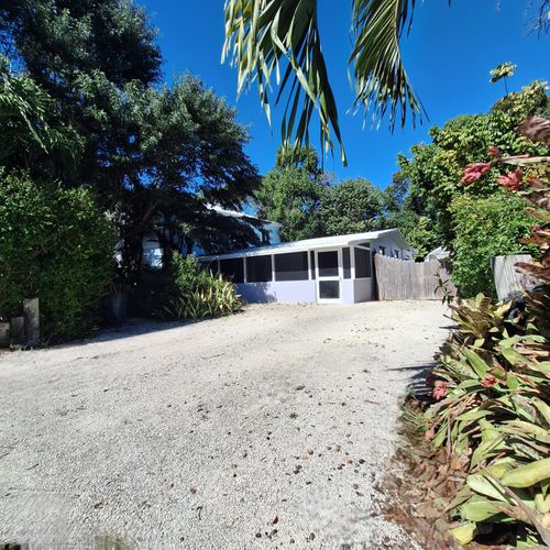 27 Pompano Ave, Key Largo, FL, 33037-2918 | Card Image