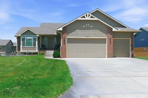 3245 S Bluelake Ct, Wichita, KS, 67215-1023 | Card Image