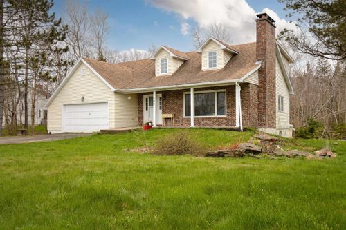 204 Fatima Dr, Sydney, NS, B1S1L8 | Card Image