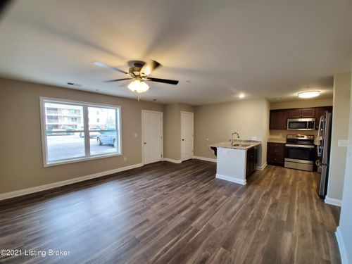 202-3502 College Dr, Louisville, KY, 40299-4741 | Card Image