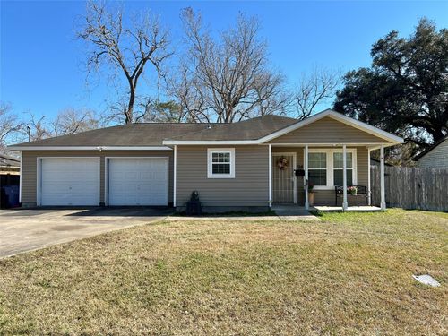 708 E 6th St, Sweeny, TX, 77480-1920 | Card Image