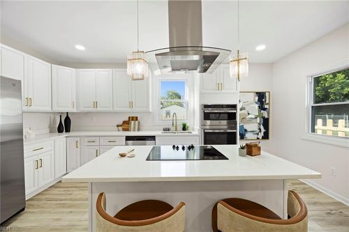 766 A Ave, Norfolk, VA, 23504-2402 | Card Image