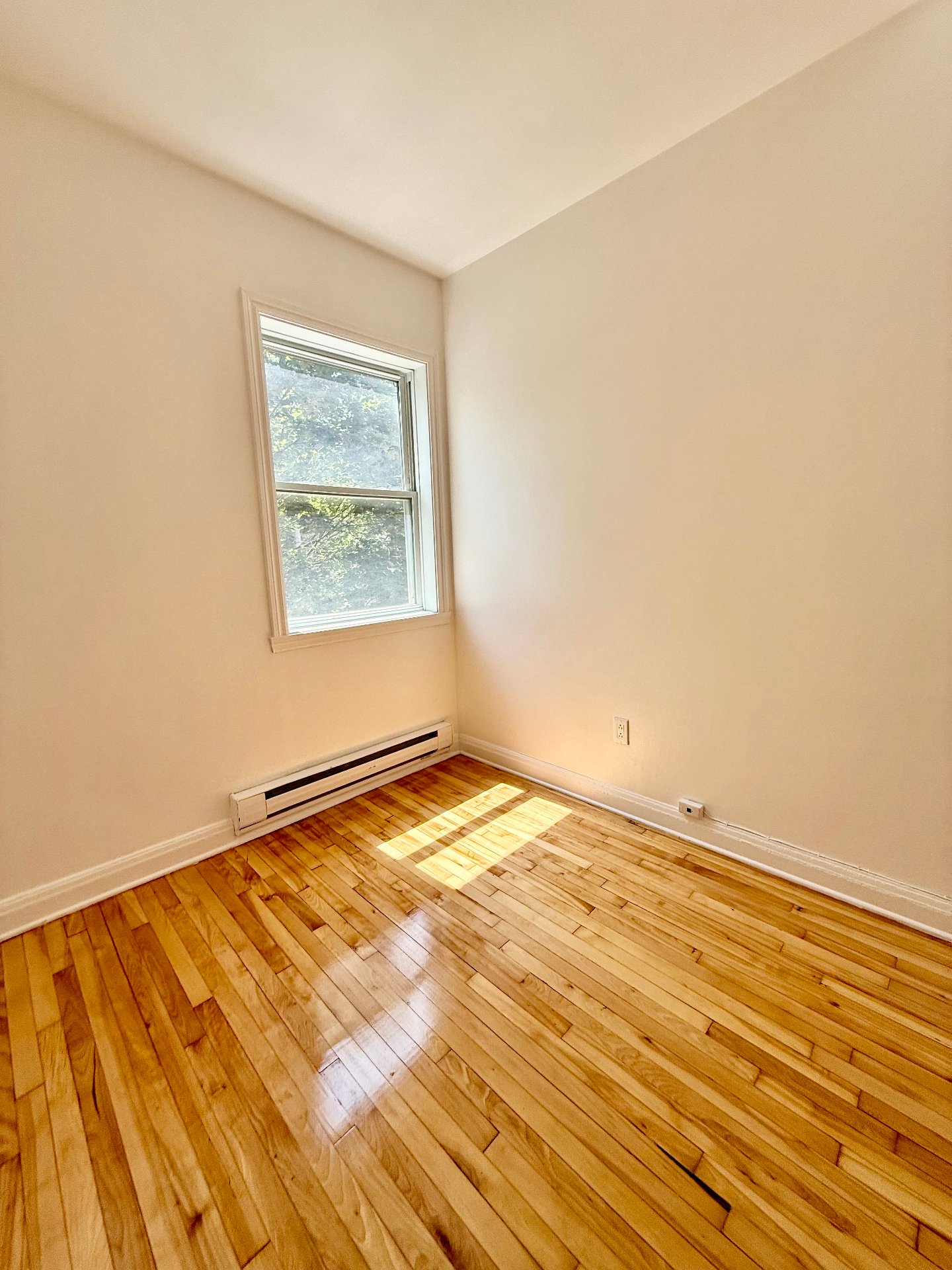 Residential Lease in Montréal (Côte-des-Neiges/Notre-Dame-de-Grâce)