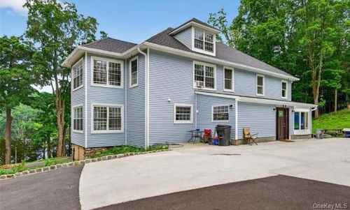 556 Lakes Rd, Monroe, NY, 10950-1070 | Card Image