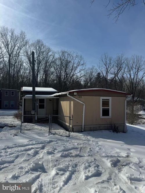 122 Cave Hill Ln, Gore, VA, 22637-2446 | Card Image