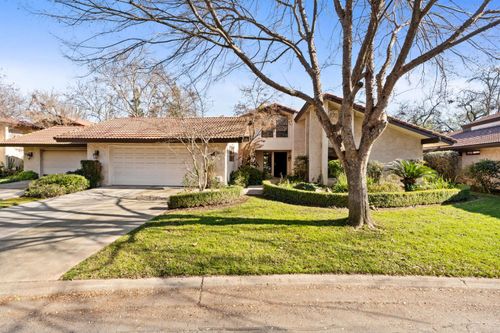 5630 N El Adobe Dr, Fresno, CA, 93711-2374 | Card Image