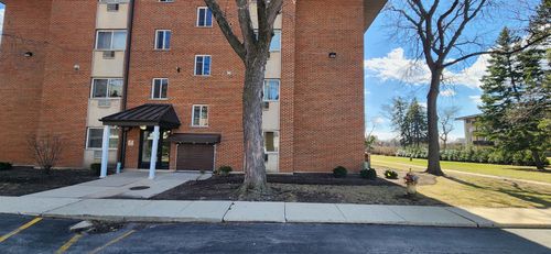 apt-147-2230 S Goebbert Rd, Arlington Heights, IL, 60005-4225 | Card Image