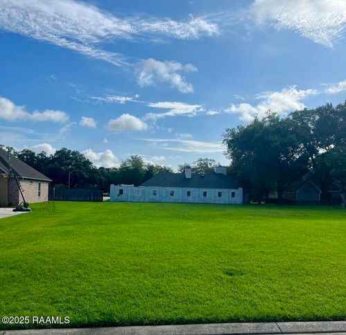 102 Rimwood Ave, Lafayette, LA, 70501-6560 | Card Image