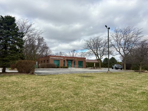 101 N Hilgert Dr, Grant Park, IL, 60940-4030 | Card Image