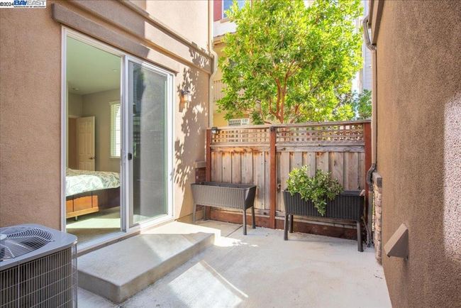 Side Patio | Image 23