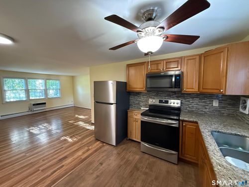 23 Brickyard Rd, Farmington, CT, 06032-1215 | Card Image