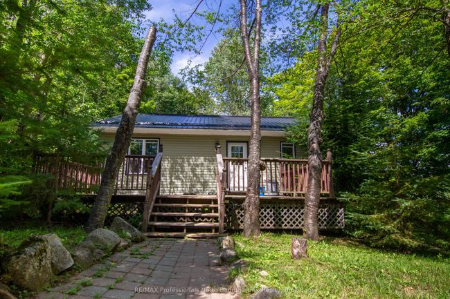 1071 Crabbe Lane, House other with 2 bedrooms, 1 bathrooms and 8 parking in Haliburton ON | Image 46