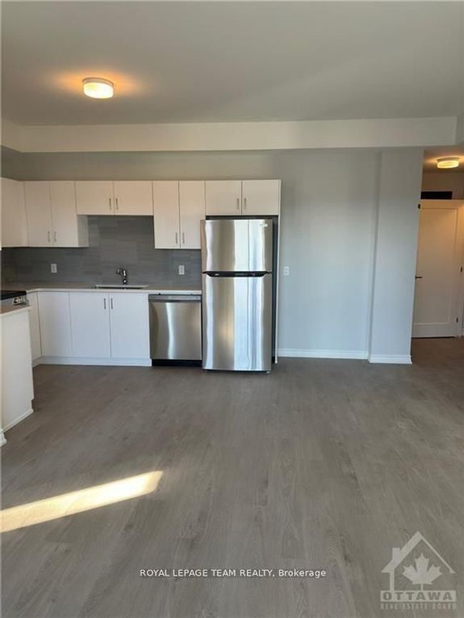 420 - 1350 Hemlock Rd, Condo with 2 bedrooms, 2 bathrooms and null parking in Ottawa ON | Image 4