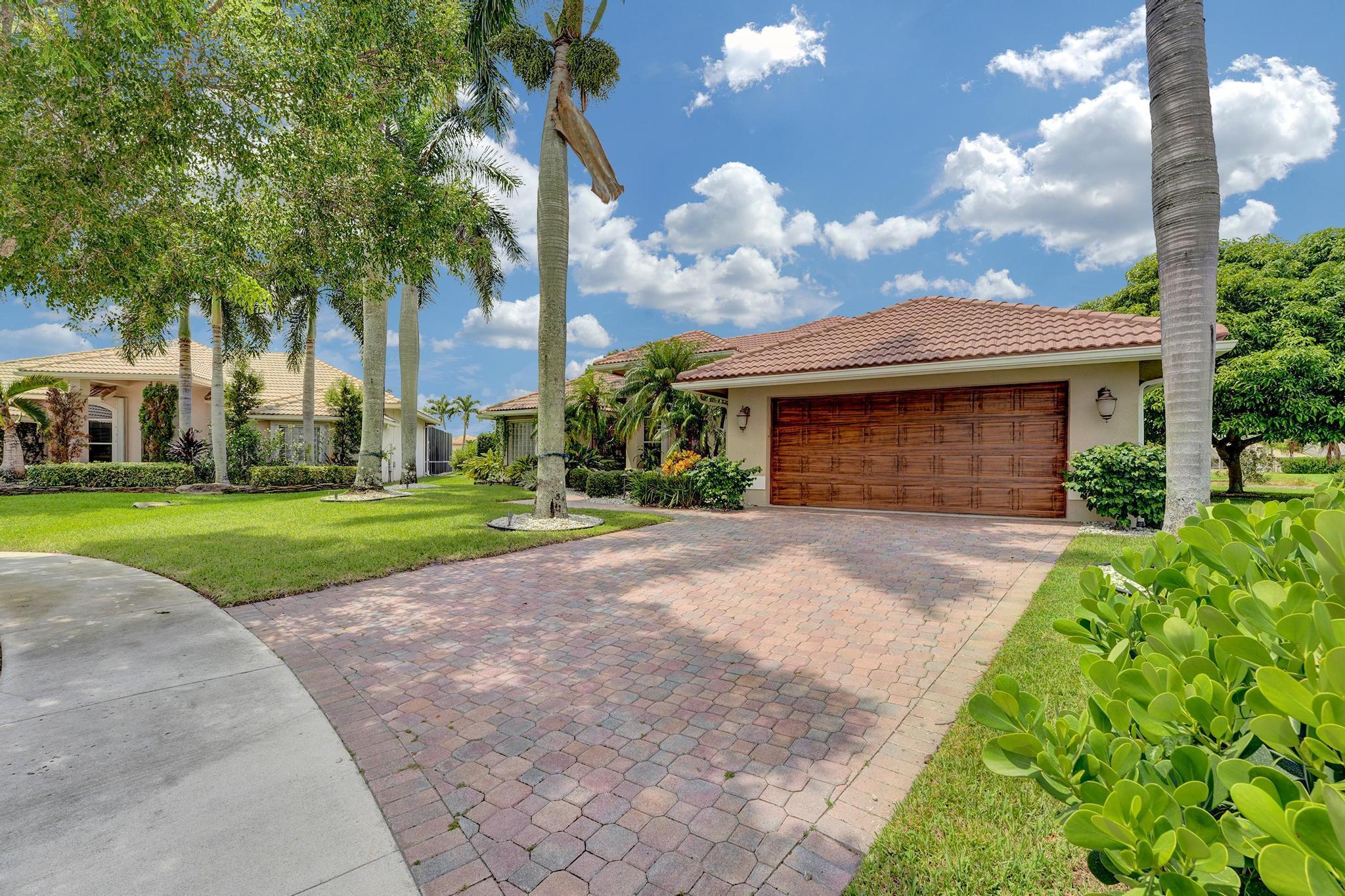Hudson Bay Ln, Lake Worth, FL 33467